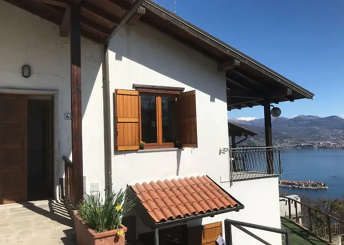 Alba In Ca Delle Isole Stresa